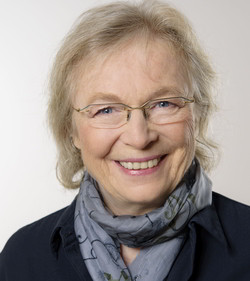 Monika Münch-Steinbuch arbeitete bis zu ihrer Pensionierung als Fachärztin in der Anästhesie des Klinikums Stuttgart. Sie war Personalrätin des Klinikums, zeitweise auch im Gesamtpersonalrat der Stadt tätig.