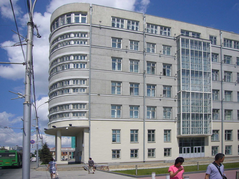 In den 20ern und zu Beginn der 30er plante Krjatschkow viele öffentliche Gebäude im Stadtzentrum von Nowosibirsk im konstruktivistischen Stil – so das Gebäude des Kreisexekutivkomitees des Sowjets der Deputierten der Werktätigen