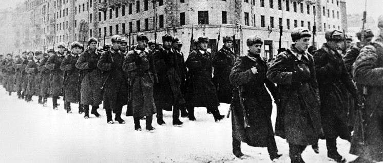 1. Dezember 1941, frische Kräfte gehen an die Front (Foto: RIA Novosti archive, image #429/Oleg Ignatovich/CC-BY-SA 3.0)