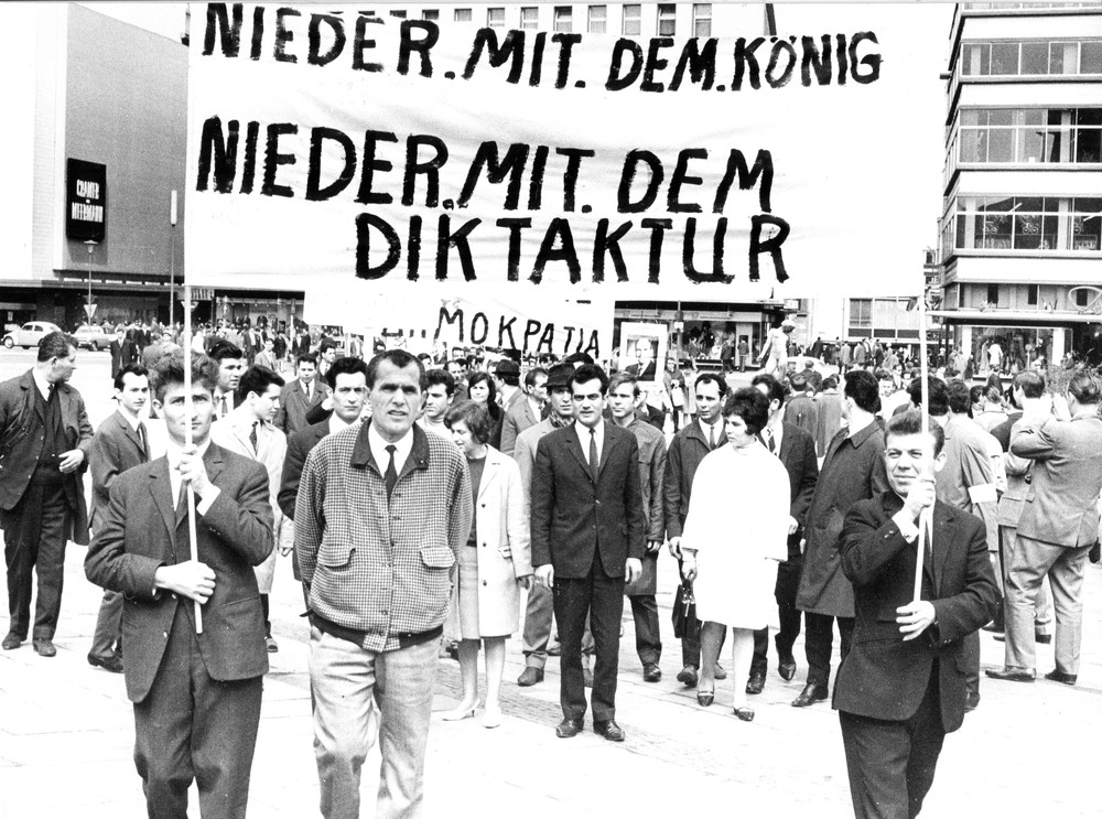 Demonstration gegen die Obristenherrschaft in Essen, 29. April 1967.