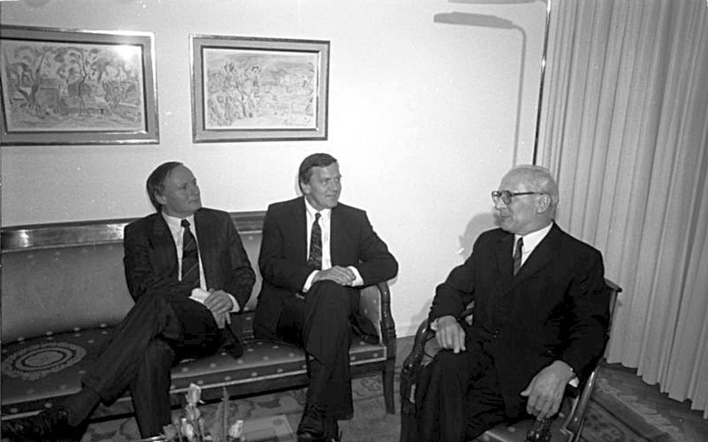 Gespräch zwischen Erich Honecker, Oskar Lafontaine und Gerhard Schröder