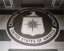 Das Siegel der U.S. Central Intelligence Agency auf dem Boden der Eingangshalle des ursprünglichen Hauptquartiers der CIA.