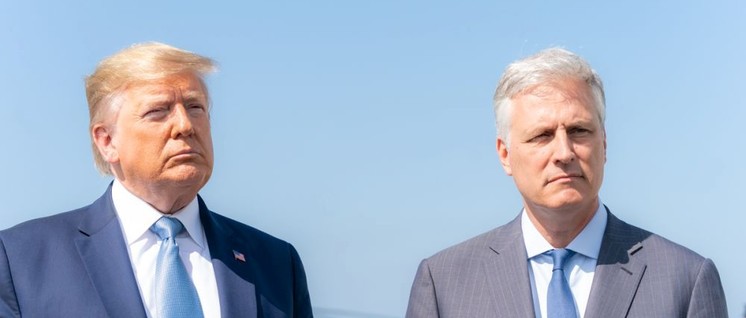 Damit man weiß wie der Neue aussieht: rechts O‘Brien (Foto: Official White House Photo by Shealah Craighead)