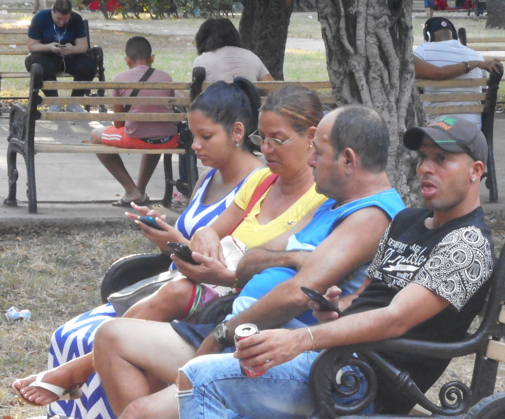 Inzwischen gibt es 3,5 Millionen Smartphones auf Kuba – mit den entsprechenden Folgen für die Kommunikation