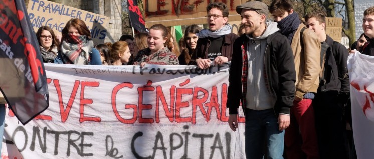 „Generalstreik gegen das Kapital“. In Frankreich gingen über eine Million Menschen auf die Straße (Foto: Bildschirmfoto youtube)