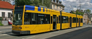 Straßenbahn in Essen (Foto: [url=https://de.m.wikipedia.org/wiki/Datei:Stra%C3%9Fenbahn_Essen_01_Flexity_Classic_1505.jpg]Christian Liebscher[/url])