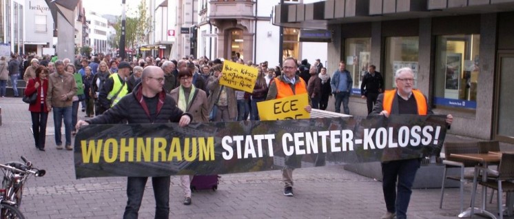 Protest gegen das Einkaufszentrum in Singen (Foto: V. Hartmann)