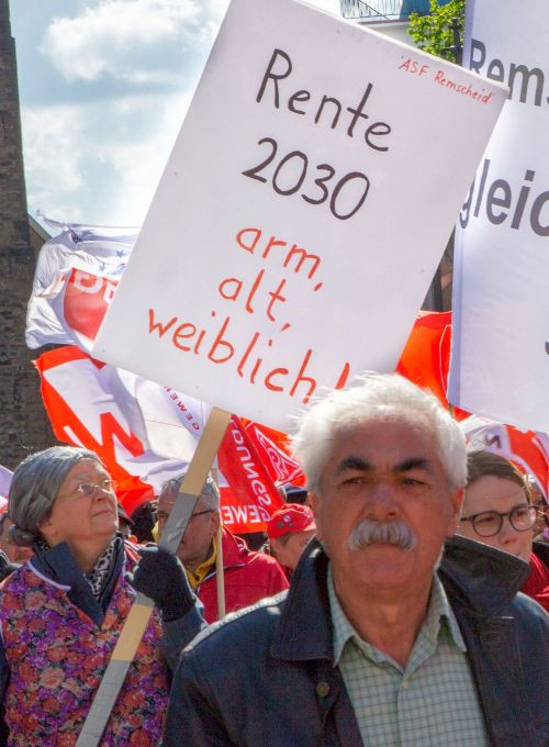 Protest gegen drohende Altersarmut auf dem 1. Mai 2018 in Remscheid