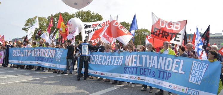 Demonstrationen gegen TTIP und CETA (Foto: Tom Brenner)