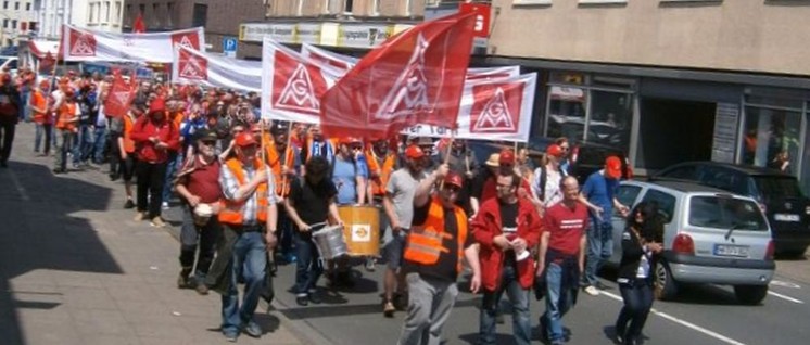 Am 23. Mai demonstrierten die Streikenden mit der IG Metall „für Respekt und eine gerechte Bezahlung“. Zahlreiche Kolleginnen und Kollegen aus anderen Betrieben zeigten sich solidarisch und beteiligten sich an der Aktion. (Foto: privat)