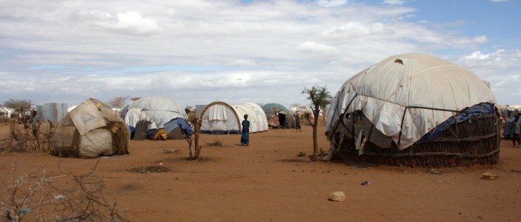 Unterkünfte im Flüchtlingslager Dabaab (Foto: Pete Lewis/DFID – UK Department for International Development)