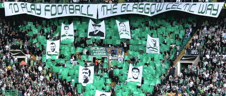 Die Celtic-Fans feiern ihre Helden. (Foto: [url=https://www.flickr.com/photos/celticphotos/6064463687]Brian Hargadon[/url])