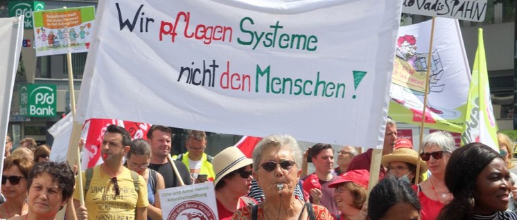 Proteste der Pflegekräfte zeigen Wirkung. In 15 deutschen Klinken wird die Entlastung umgesetzt.
                          (Foto: Werner Sarbok)