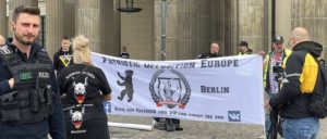 Die Bürgerwehr „Patriotic Opposition Europe“ in Berlin (Foto: C.Suthorn / Lizenz: CC BY-SA 4.0)