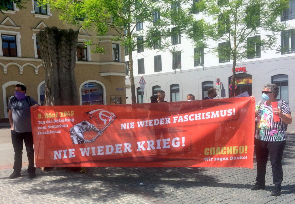 Regensburg - Danke Marija, Anatoli und Wassili! (Teil II) - 8. Mai, Antifaschismus, DKP, Tag der Befreiung - Blog, Aktion