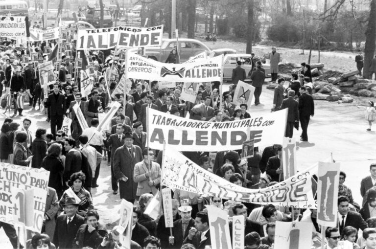 321001 Allende - „Mensch, du lebst noch?“ - Politisches Buch - Politisches Buch