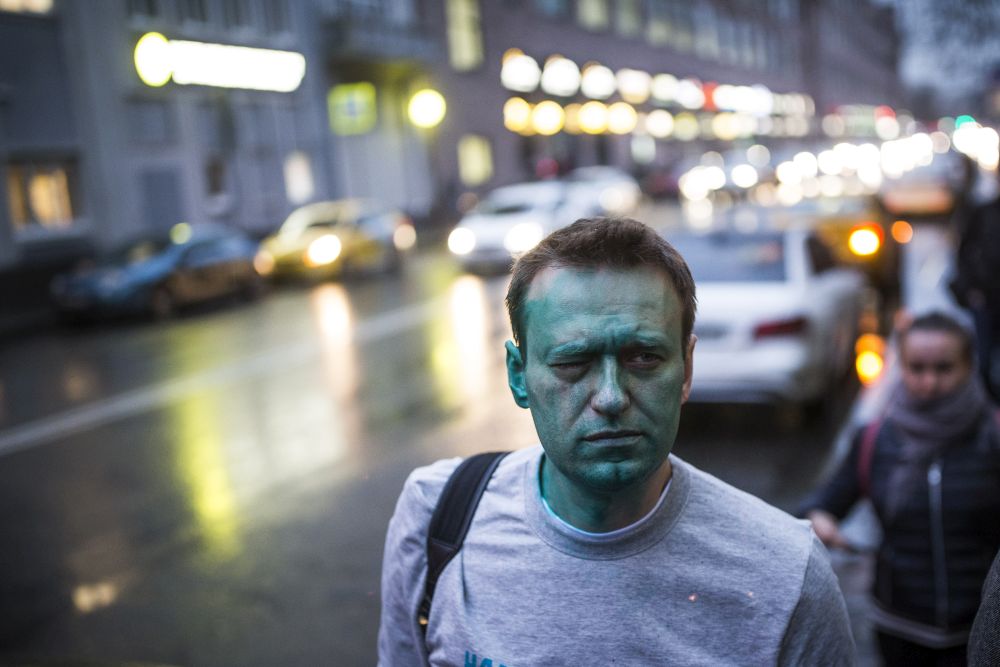 350901 Navalny zelenka - Deutschland fordert Aufklärung. - UZ vom 28. August 2020 - UZ vom 28. August 2020