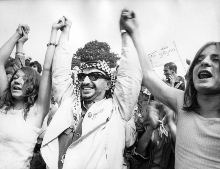 450802 Arafat - Auf Seiten der Unterdrückten - Internationale Solidarität - Internationale Solidarität