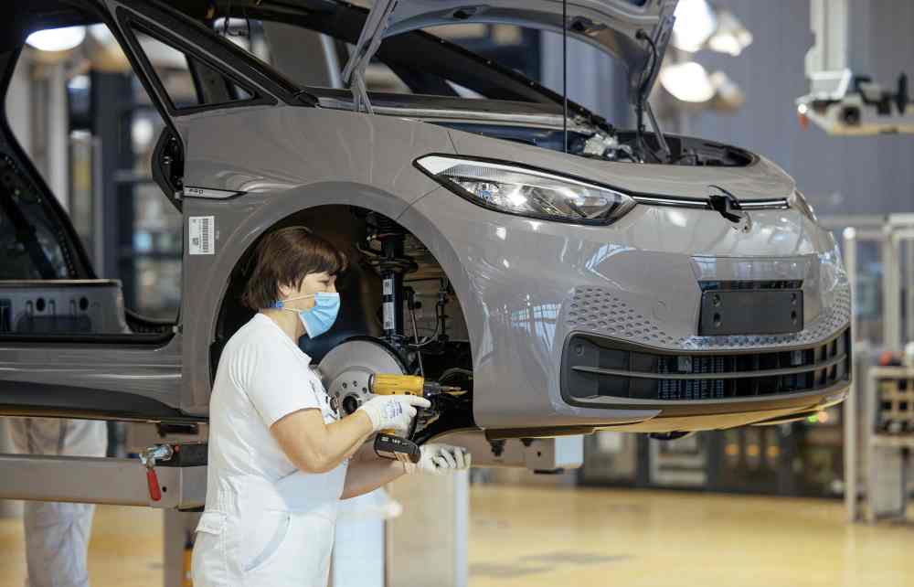 120201 VW - Jobkiller Elektromobilität - UZ vom 26. März 2021 - UZ vom 26. März 2021