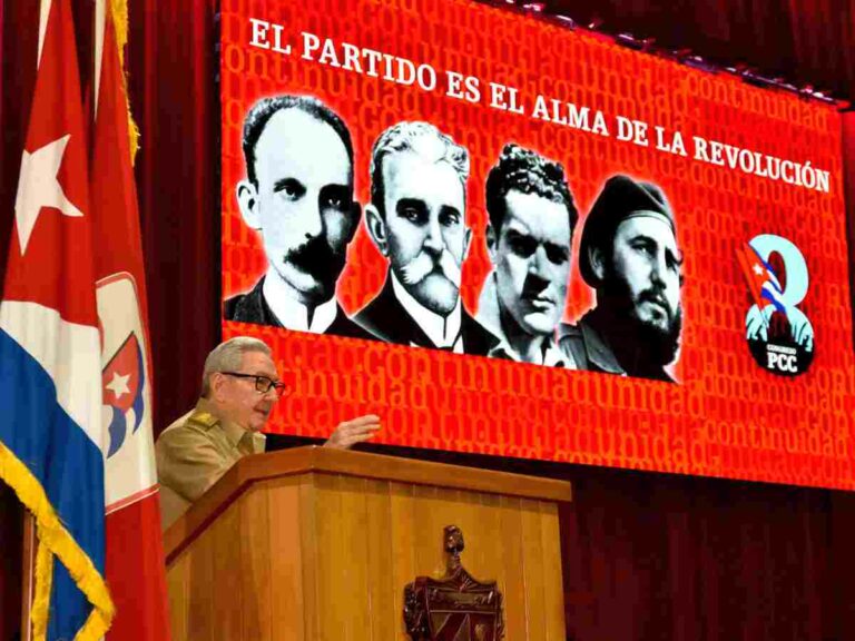 170701 Kuba - Kontinuität und Veränderung - Parteitag - Parteitag