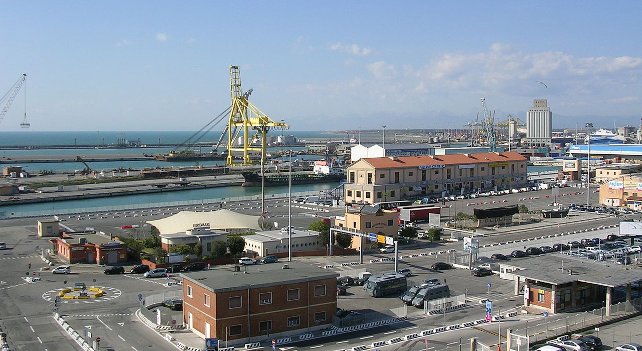 1280px Aree portuali di Livorno 1 - Keine Waffen nach Israel - UZ vom 21. Mai 2021 - UZ vom 21. Mai 2021