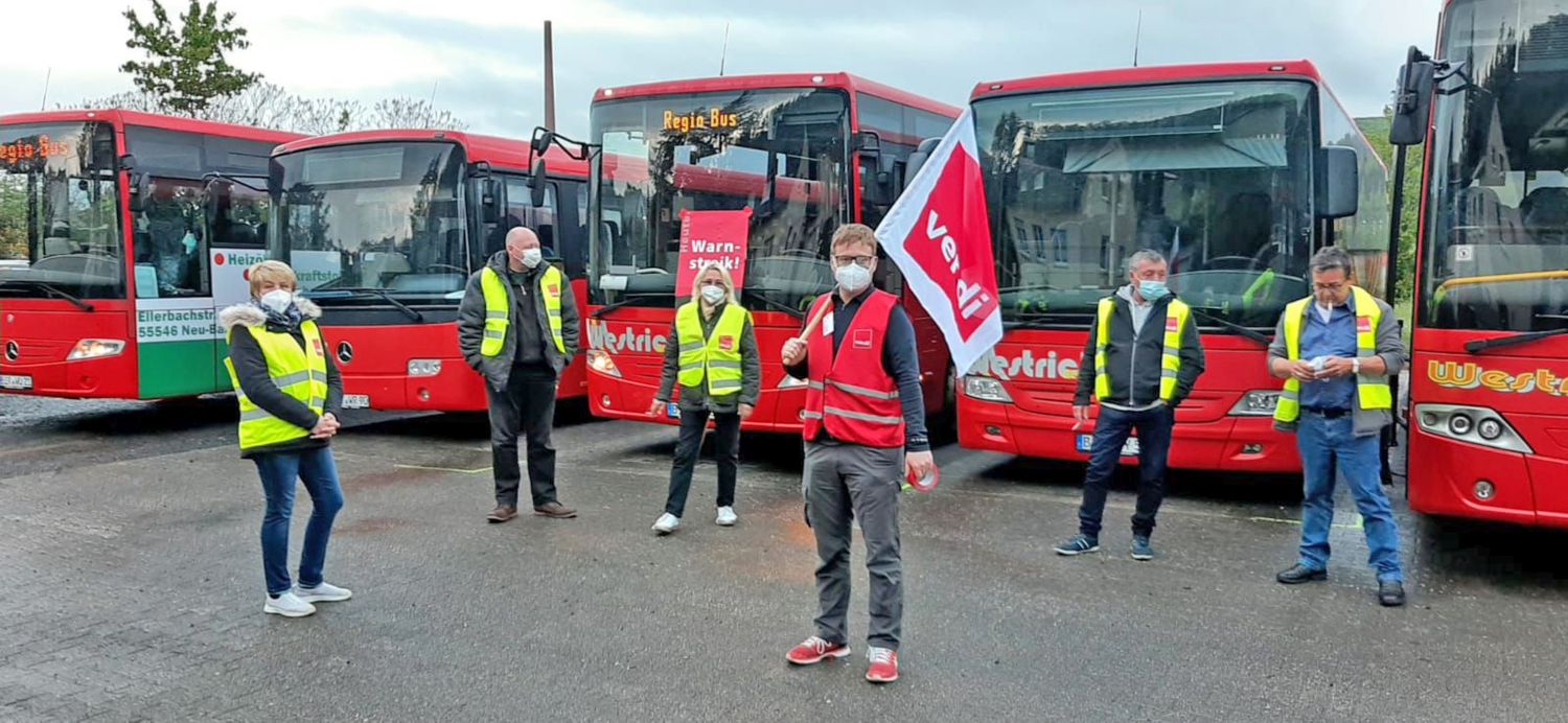 220301 Busfahrerstreik - Mehr Lohn in zwei Stufen - UZ vom 9. Juni 2023 - UZ vom 9. Juni 2023