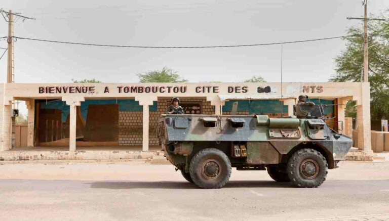 330601 Westafrika - Mobiler Imperialismus - Aufrüstung, Frankreich, Westafrika - Politik
