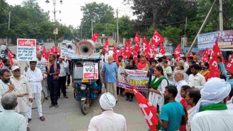 400702 Indien - Indische Bauern feierten landesweiten Streik - Kommunistische Parteien - Kommunistische Parteien