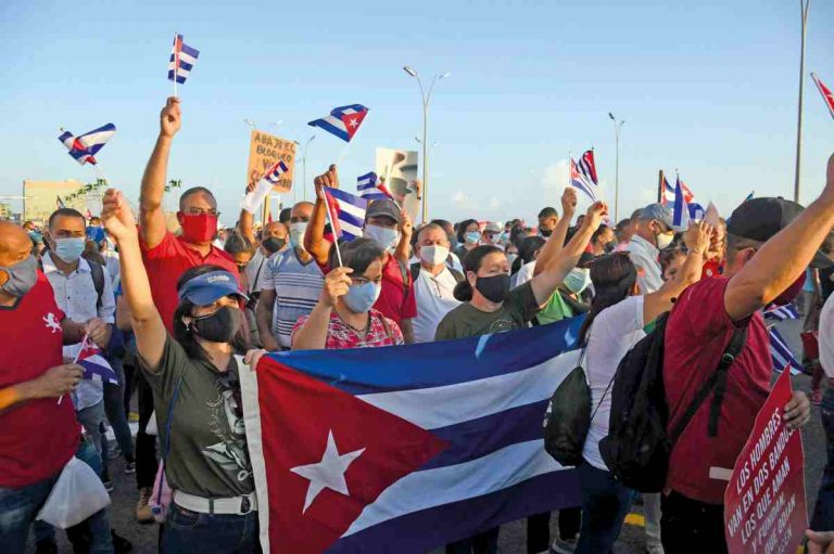 4212 13 Kuba 1 - Kuba wehrt sich – wir sind solidarisch - Kuba-Solidarität - Kuba-Solidarität