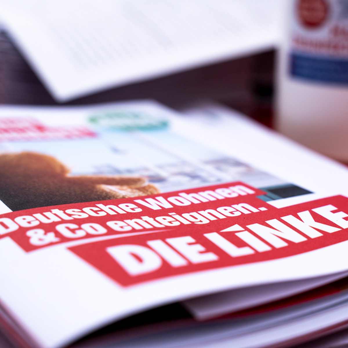 470502 bildmeldung - Nicht mal das Papier wert, auf dem es geschrieben steht … - Berlin, Linkspartei, Regierungsbildung - Politik