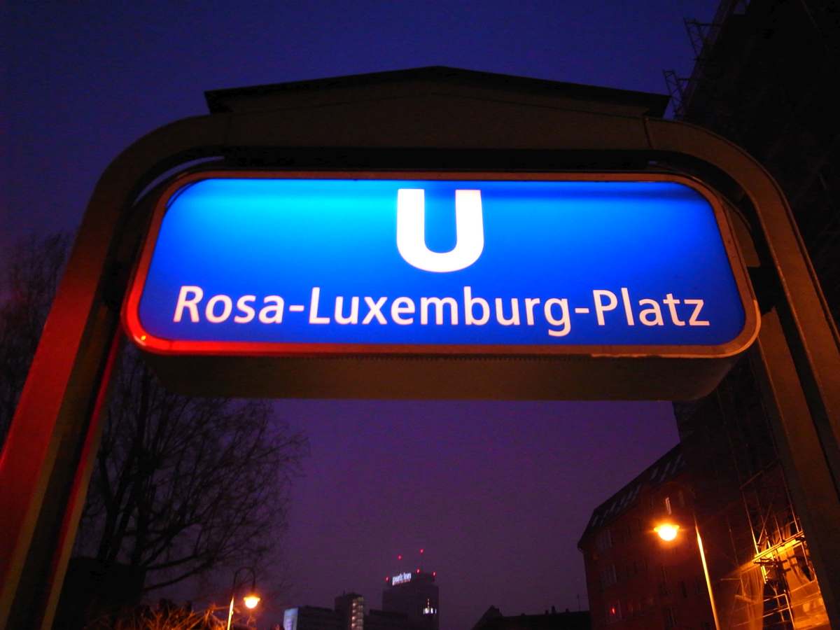 2616 Rosa Platz - Rot wie Rosa - UZ vom 1. Juli 2022 - UZ vom 1. Juli 2022