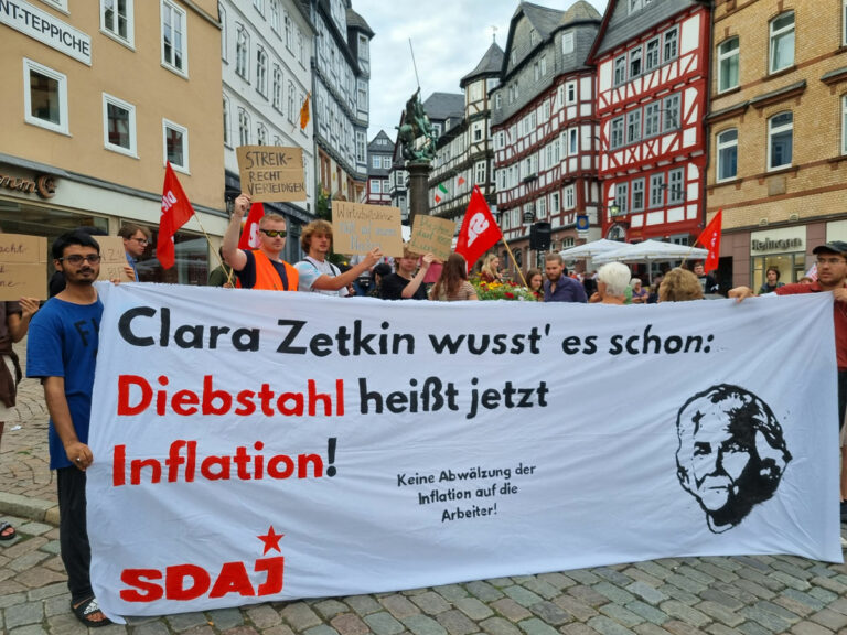 330301 Aktion n - Demonstration gegen die steigenden Preise - Gaspreise - Gaspreise
