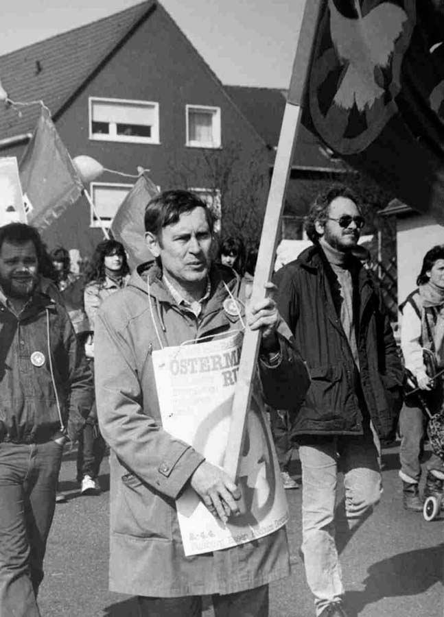 Hoffmeister Archiv3 736x1024 1 - Stahlarbeiter und Friedenskämpfer - DKP, Friedenskampf, Geschichte der Arbeiterbewegung, Gewerkschaften - Hintergrund