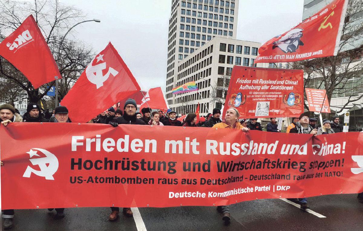 melina Titel 01 - Manifestation gegen den Krieg - DKP, LL-Demonstration, Rosa-Luxemburg-Konferenz - Politik