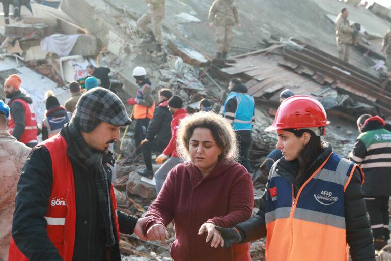 TRH Erdbeben 030 original - Solidarität mit den Erdbebenopfern in der Türkei und in Syrien - Türkei - Türkei