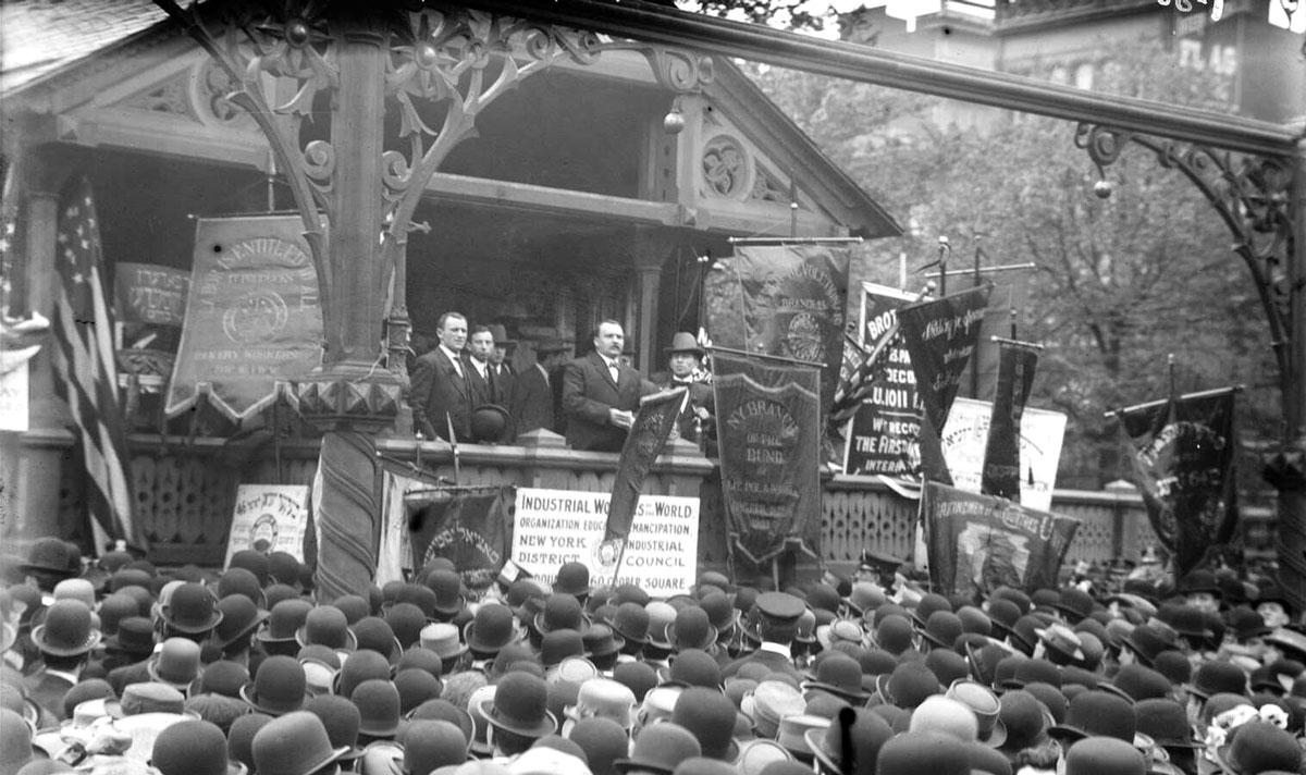 1412 James Connolly addresses crowd in NYC 1908 - Absage an die Revolutionsromantik - UZ vom 7. April 2023 - UZ vom 7. April 2023