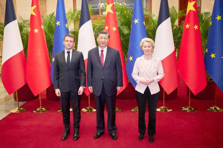 150601 China - Deutsches Entsetzen über Macron - VR China - VR China