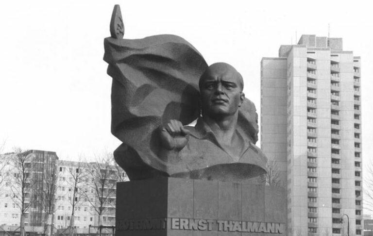 Bundesarchiv Bild 183 1986 0415 011 Berlin Ernst Thaelmann Denkmal von Lew Kerbel - Fragwürdige Thesen - Maxi Schneider - Maxi Schneider