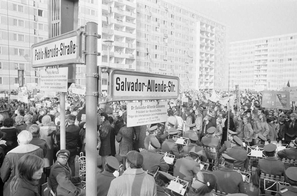 1213 solidaritaetskundgebung mit dem chilenischen volk koepenick - Venceremos! - Augusto Pinochet, Chile, Putsch, Salvador Allende, Unidad Popular - Hintergrund