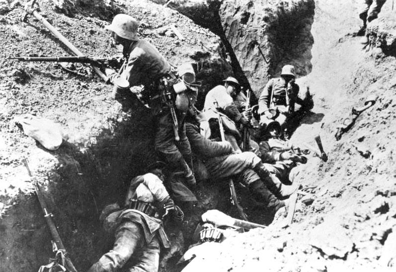Bundesarchiv Bild 183 R05951 Frankreich Arras Soldaten im Schuetzengraben - Eine namenlose Erschöpfung - UZ vom 20. Oktober 2023 - UZ vom 20. Oktober 2023