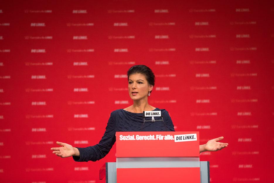 Wagenknecht - Früher „Linke“, jetzt vernünftig? - UZ vom 27. Oktober 2023 - UZ vom 27. Oktober 2023