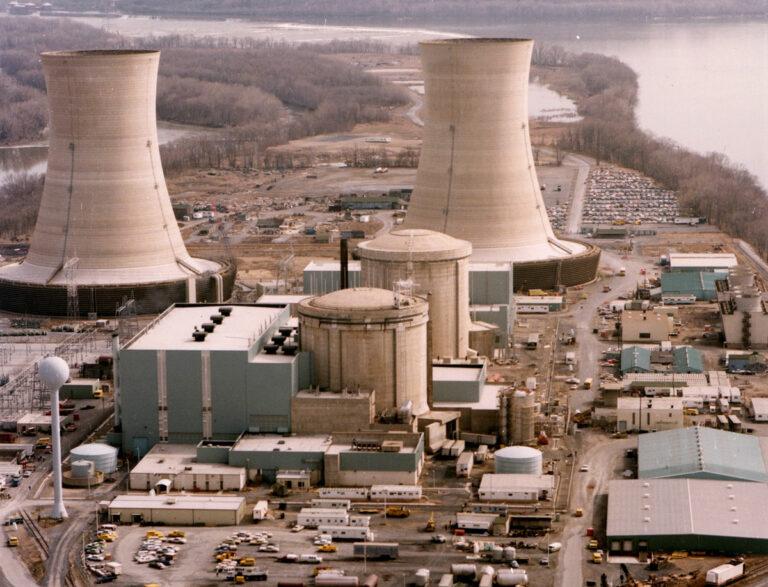 5008 Three Mile Island color - Das Revival der Atomkraft - Atomenergie - Atomenergie