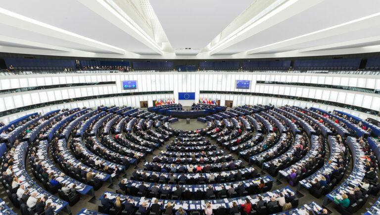 European Parliament Strasbourg Hemicycle Diliff - Für ein besseres Leben! Für Gleichheit! Für Frieden, Zusammenarbeit, sozialen Fortschritt! - EU-Wahl 2024 - EU-Wahl 2024