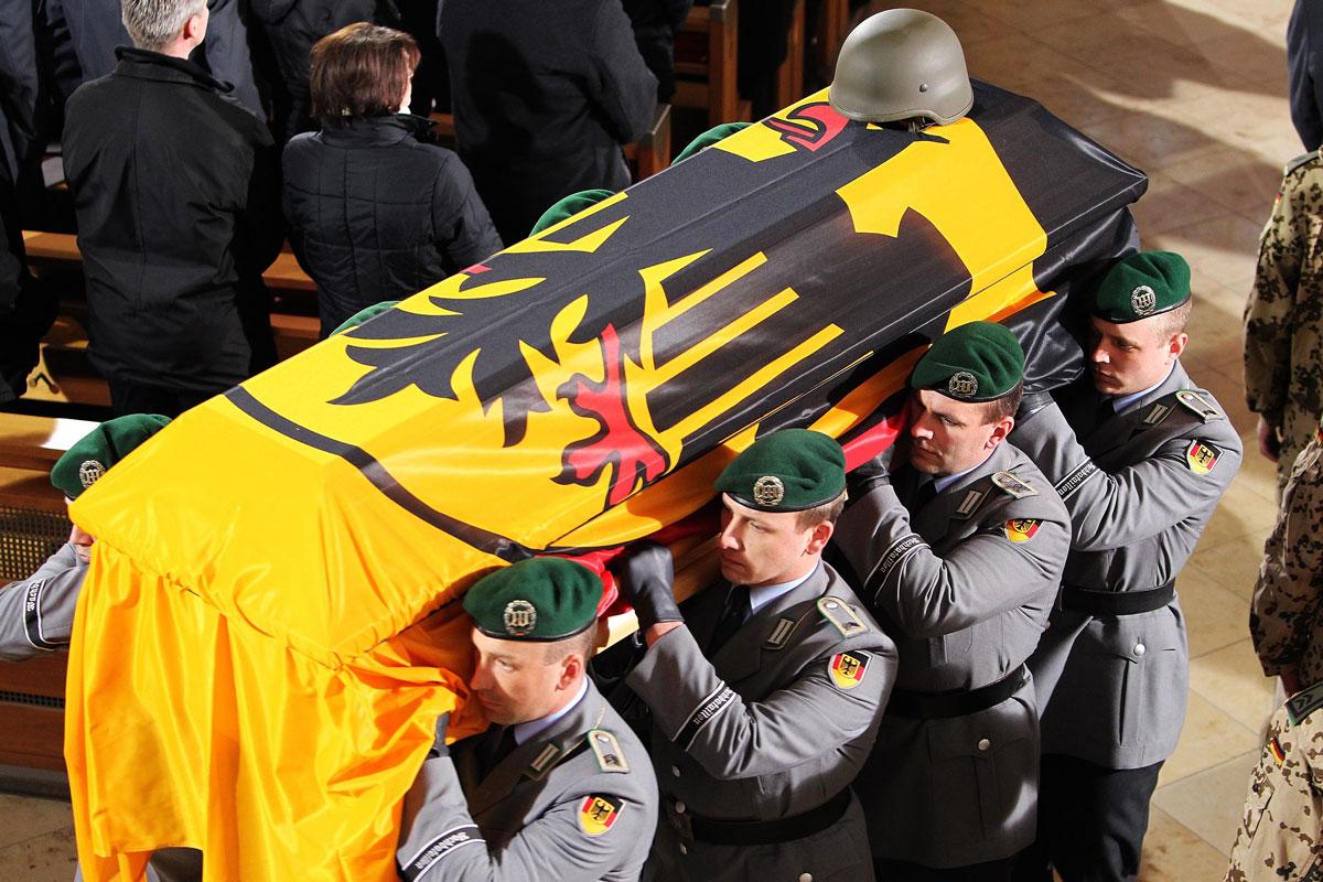 180101 Bundeswehr - Endlich Veteranentag! - UZ vom 3. Mai 2024 - UZ vom 3. Mai 2024