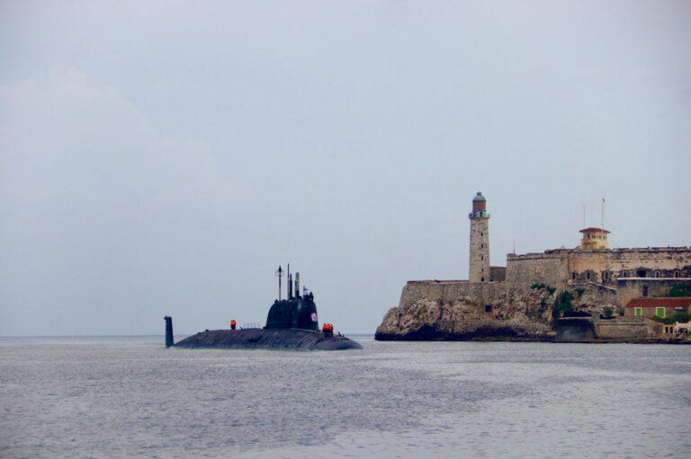 2506 01 - U-Boot-Panik - Havanna - Havanna