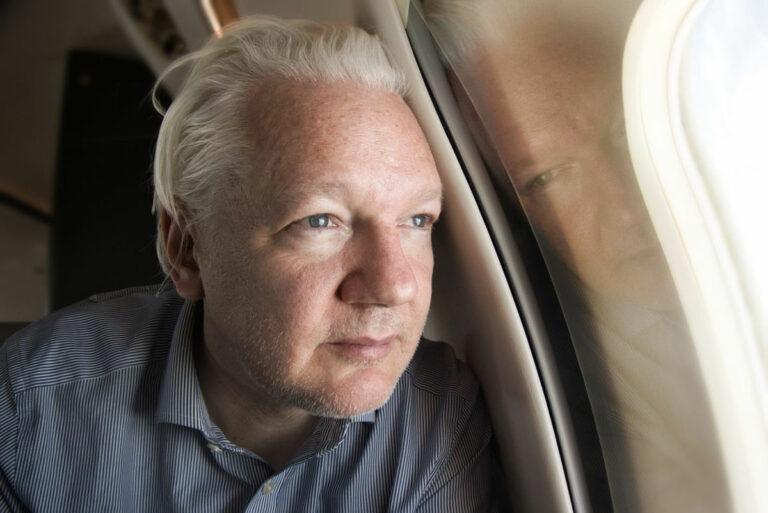 270601 Assange - Julian, der Kampf geht weiter - Internationales - Internationales
